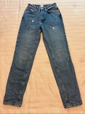 BDG Women’s Mom High-Rise Straight-Leg Blue Denim Jeans